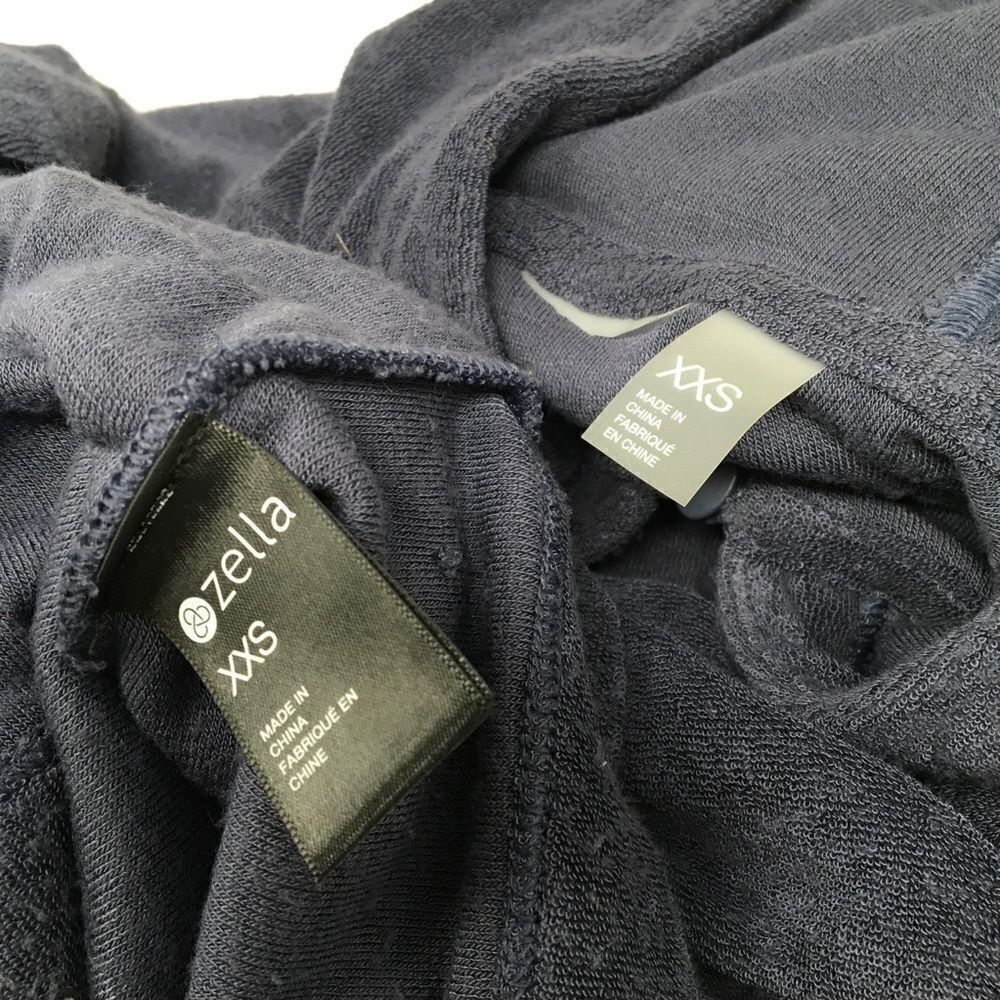 Zip-Up Hoodie C3  - Picture 7 of 7